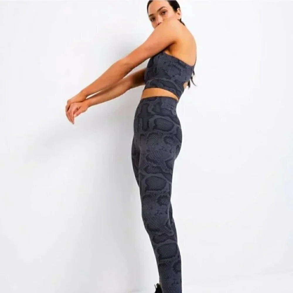 All Fenix Snake Blue Grey/Black Longline Racerback Sports Bra NWT Size Small